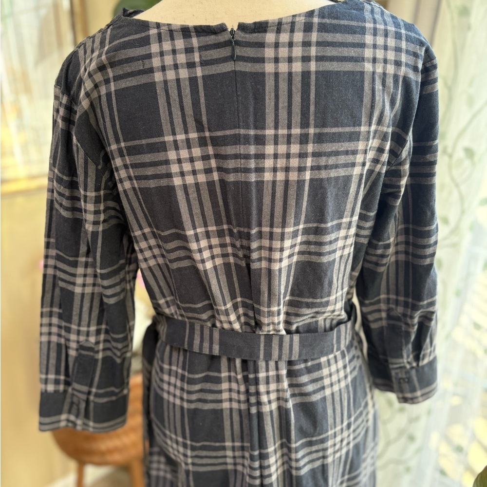 Banana Republic Dark Navy Blue & Gray Plaid Long Sleeve Dress - Picture 6 of 9